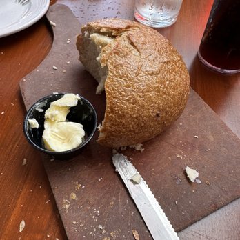 Gladstone's - Complimentary sourdough bread - Seafood Near Me - Long Beach, California Gladstone's - Complimentary sourdough bread - Seafood Near Me - Long Beach, California