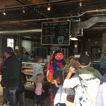 Molly's Cupcakes - Cupcakes Near Me - Des Moines, Iowa