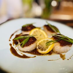 Penn Ave Fish Company - I made these delicious scallops all thanks to Henry and the boys at Pen Ave Fish !! Love and appreciate all of you . See ya soon !