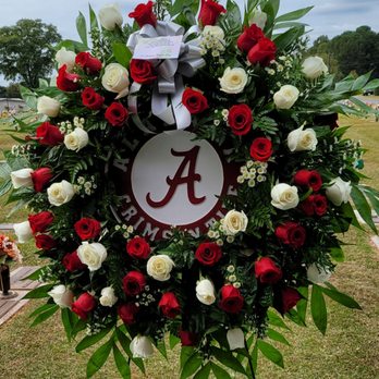 Conyers Flower Shop - Alabama Crimson Tide Memorial wreath - Florists Near Me - Conyers, Georgia Conyers Flower Shop - Alabama Crimson Tide Memorial wreath - Florists Near Me - Conyers, Georgia
