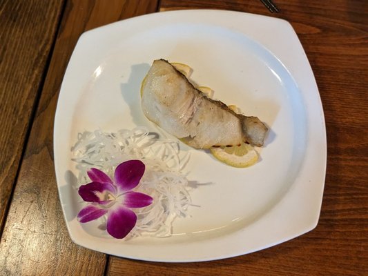 Yama Sushi & Sake Bar by null