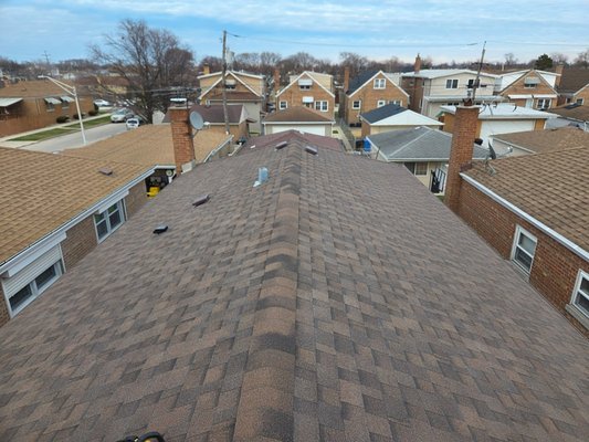 Shingles Roofs - At Illinois Affordable Roofing and Tuckpointing, we offer top quality asphalt shingle roof installation services & work directly with our clients to ensure that projects are delivered to the top standard, on time and on budget. As one of the most popular roofing materials in North America, asphalt shingles are relatively inexpensive and easy to install.  As the name implies, asphalt shingles use asphalt for waterproofing. These shingles last for decades and come in many different colors and style options. At Illinois Affordable Roofing and Tuckpointing we are proud to offer a variety of asphalt shingle options.