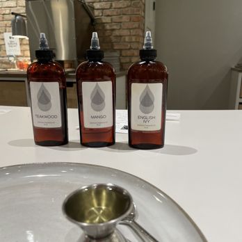 AURA Candle Bar - Mixing our scents - Candle Stores Near Me - Chicago, Illinois AURA Candle Bar - Mixing our scents - Candle Stores Near Me - Chicago, Illinois