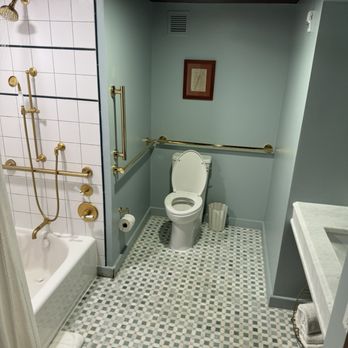 The Hotel Chalet - Cool vintage bathroom - Hotels Near Me - Chattanooga, Tennessee The Hotel Chalet - Cool vintage bathroom - Hotels Near Me - Chattanooga, Tennessee