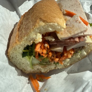 Kitten and Pinky - Vietnamese Near Me - Pacifica, California