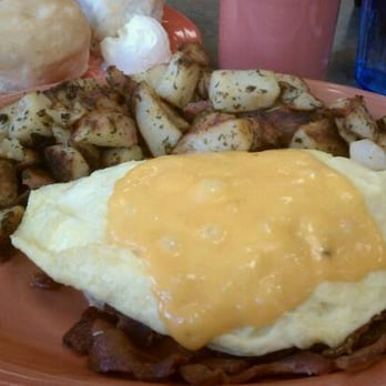 Biscuits Cafe - Bacon omelette, red potatoes & biscuits - Breakfast & Brunch Near Me - Gresham, Oregon