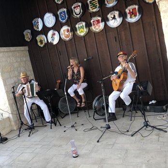 Altdorf Biergarten - German Near Me - Fredericksburg, Texas