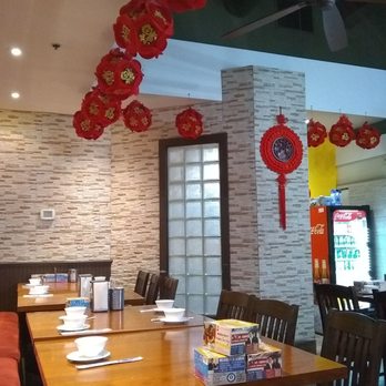 Chinese Dragon BBQ - Inside the restaurant - Chinese Near Me - Ottawa, Ontario