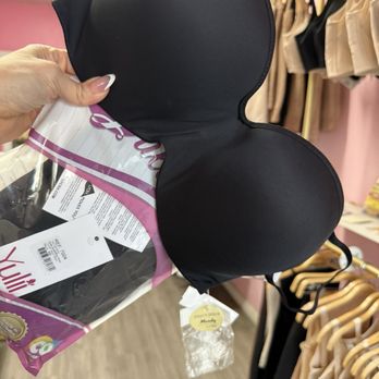 Fajas Francis Boutique - Bra's in all sizes - Lingerie Near Me - Montebello, California Fajas Francis Boutique - Bra's in all sizes - Lingerie Near Me - Montebello, California