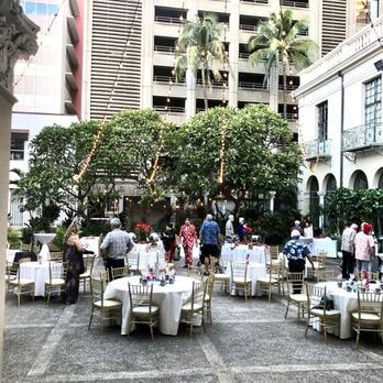 Cafe Julia - Cafes Near Me - Honolulu, Hawaii