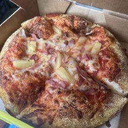 Hungry Howie's Pizza - Kind of a pathetic pizza did not taste good either
