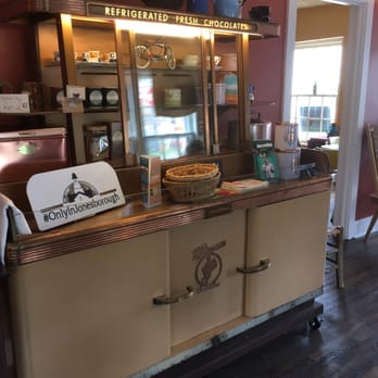 The Corner Cup - Bakeries Near Me - Jonesborough, Tennessee