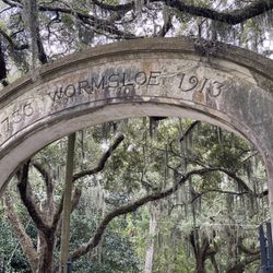 Gray Line Savannah - Warmsloe archway