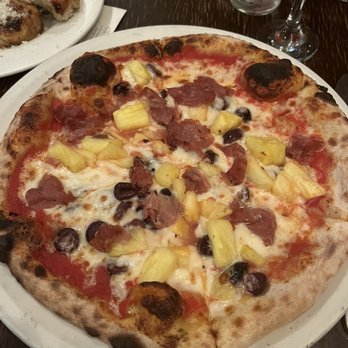 RedRocks Columbia Heights - Pizza with pineapple, olives, ham - Pizza Near Me - Washington, DC, District of Columbia