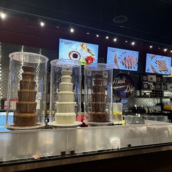 Melt N Dip - Belgian chocolate - Creperies Near Me - Greenfield, Wisconsin