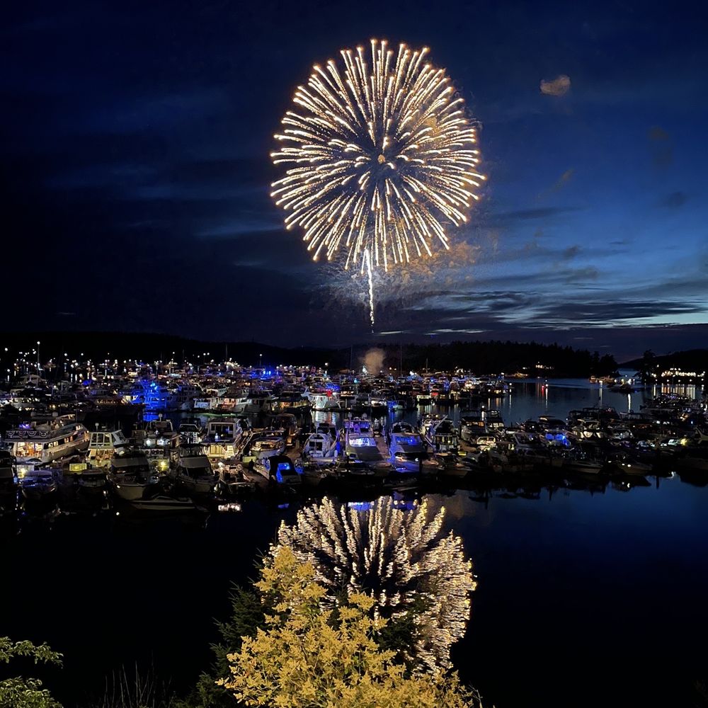 Roche Harbor Resort - Fireworks over harbor - Resorts Near Me - Roche Harbor, Washington Roche Harbor Resort - Fireworks over harbor - Resorts Near Me - Roche Harbor, Washington