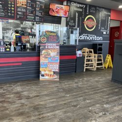 Fatburger - Lots of space in order/entry