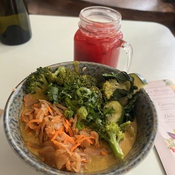 Le Botaniste - Tibetan Mama with kimchi and broccoli - Wine Bars Near Me - New York, New York Le Botaniste - Tibetan Mama with kimchi and broccoli - Wine Bars Near Me - New York, New York