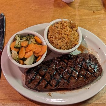 Texas Roadhouse - Sirloin Steak 16 Ounces, medium rare with Seasonal Veggies and Seasoned Rice - Steakhouses Near Me - Chantilly, Virginia