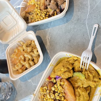Jrk! - Jerk chicken , Mac & cheese and curry chicken , corn - Caribbean Near Me - Aventura, Florida Jrk! - Jerk chicken , Mac & cheese and curry chicken , corn - Caribbean Near Me - Aventura, Florida