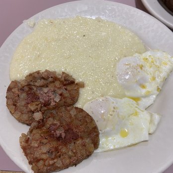 Sunrise Restaurant - Two egg breakfast with corn beef hash and grits - Breakfast & Brunch Near Me - Tybee Island, Georgia
