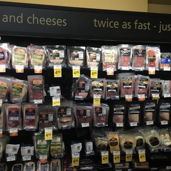 Vons - Premium lunch meat section - Grocery Near Me - San Diego, California