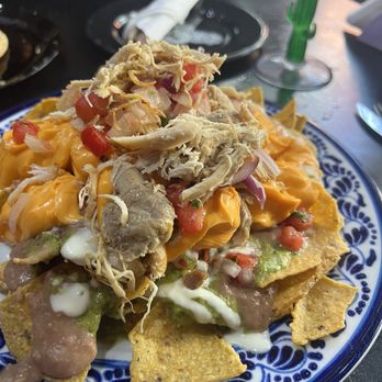 Che Taco - I ordered the chicken tacos separate and put the meat on. They don't add meat to all nachos. - Mexican Near Me - Buenos Aires, C