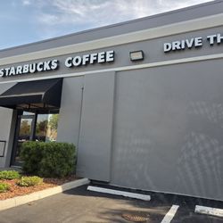 STARBUCKS - Entrance While in Drive Thru
