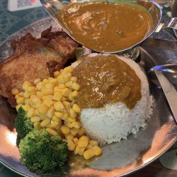Wok Theory - Hong Kong Curry with Chicken Cutlet - Coffee & Tea Near Me - Toronto, Ontario