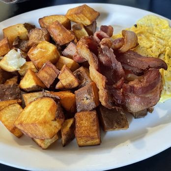 Brenda's Cafe - Egg, Bacon, & Potato portion of Pancake Combo - American Near Me - Mountain Home, Arkansas