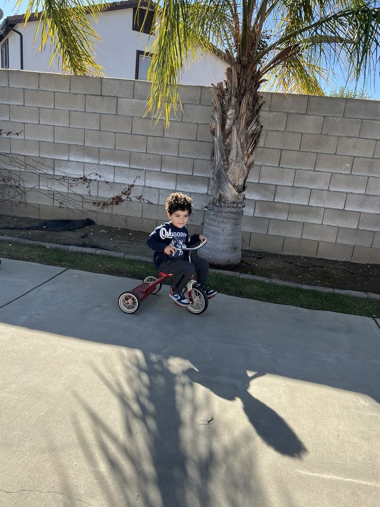 Early Minds Learning Center - childcare center in Fontana, CA