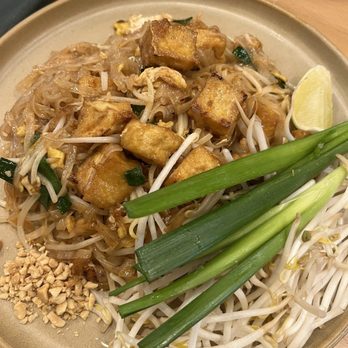 Manaao - Pad Thai - Thai Near Me - Tustin, California