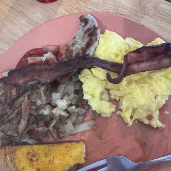 Cafe 191 - Eggs, hash browns, bacon - Breakfast & Brunch Near Me - Gallatin Gateway, Montana