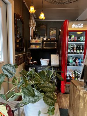Granny's Cafe by null