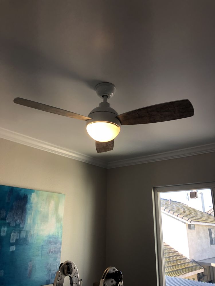 Slide of Freddys Electrical