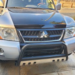 2005 Mitsubishi Custom Mounted Brush Guard 2005 Mitsubishi Custom Mounted Brush Guard