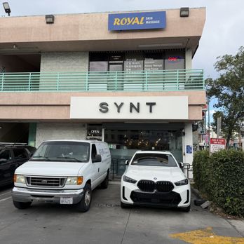 SYNT Coffee - Outside - Coffee & Tea Near Me - Los Angeles, California