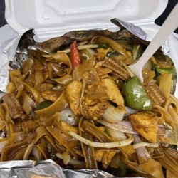 Thai East Fusion - Thai Drunken Noodles