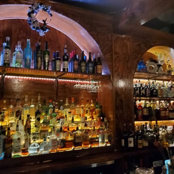 Mahogany Jazz Hall - Jazz & Blues Near Me - New Orleans, Louisiana Mahogany Jazz Hall - Jazz & Blues Near Me - New Orleans, Louisiana