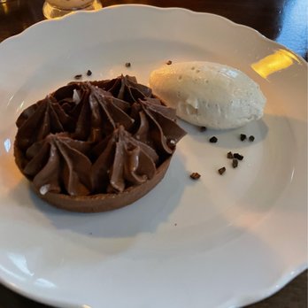St Lawrence Restaurant - French Near Me - Vancouver, British Columbia St Lawrence Restaurant - French Near Me - Vancouver, British Columbia