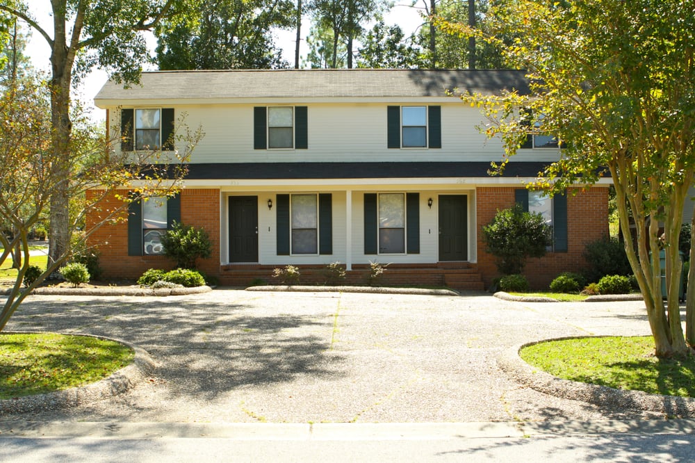 WOODSHIRE DUPLEXES & TOWNHOMES Updated June 2024 10 Photos 307 Woodshire Dr, Hattiesburg