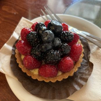 Urth Caffe - Coffee & Tea Near Me - Laguna Beach, California