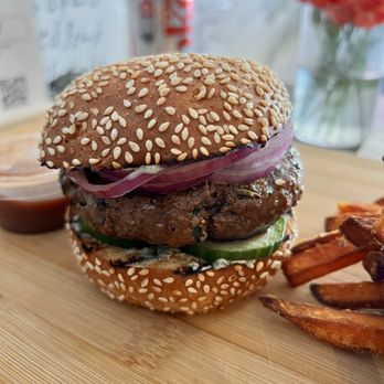 BK JANI - Lahori Burger - Pakistani Near Me - Brooklyn, New York