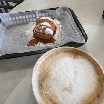 Beignet Baton Rouge - Coffee & Tea Near Me - Baton Rouge, Louisiana