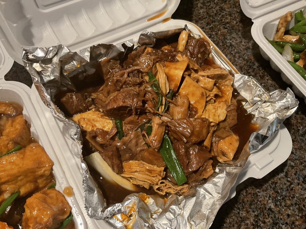 Golden Wok Bistro