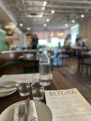 Bettina by null