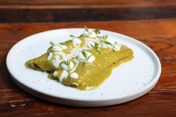 URBANA Mexican Gastronomy & Mixology by null