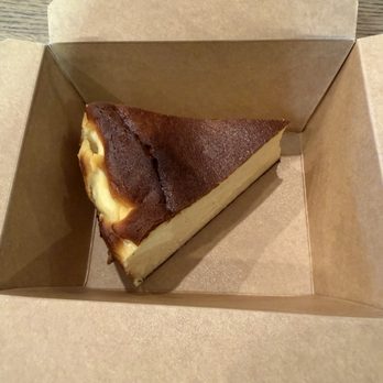 Amande Dessert - Desserts Near Me - Chicago, Illinois Amande Dessert - Desserts Near Me - Chicago, Illinois
