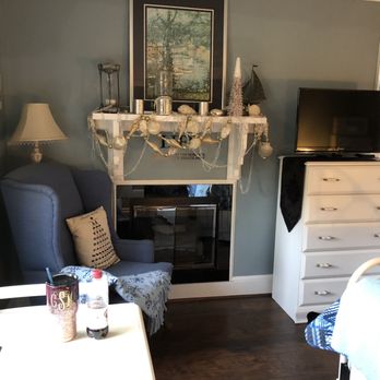 Culpepper Inn - Room with gas fireplace. - Bed & Breakfast Near Me - Elizabeth City, North Carolina