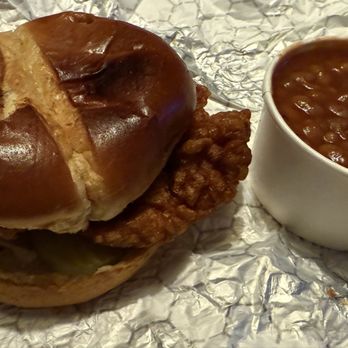 Gus's World Famous Fried Chicken - Fried dark meat chicken sandwich with side of bbq baked beans - Southern Near Me - Burbank, California